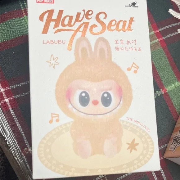 Pop Mart Labubu 'Have A Seat' Kids Accessory - Picture 1 of 3